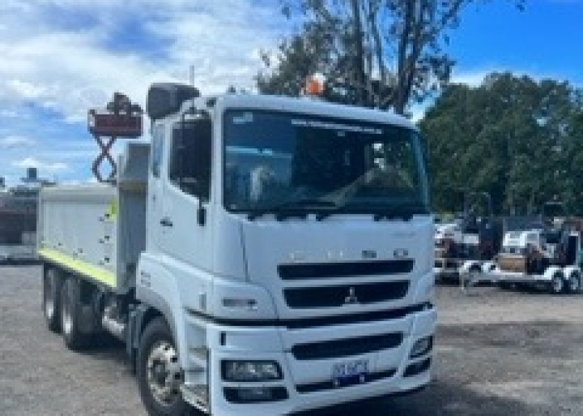 12m Tipper 1