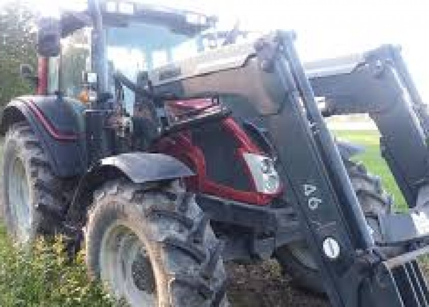 135HP Valtra Tractor 2