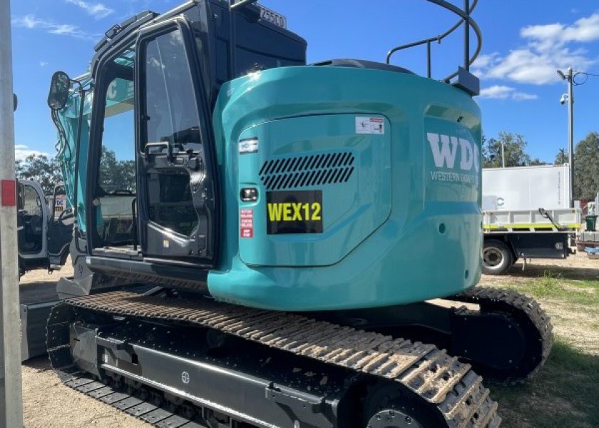 13T Kobelco SK135SR-7 2