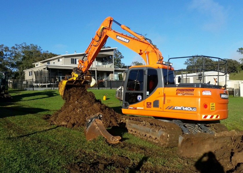 14 tonne Doosan excavator 2