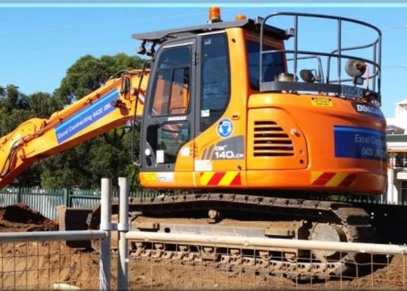 14 Tonne Excavator 1