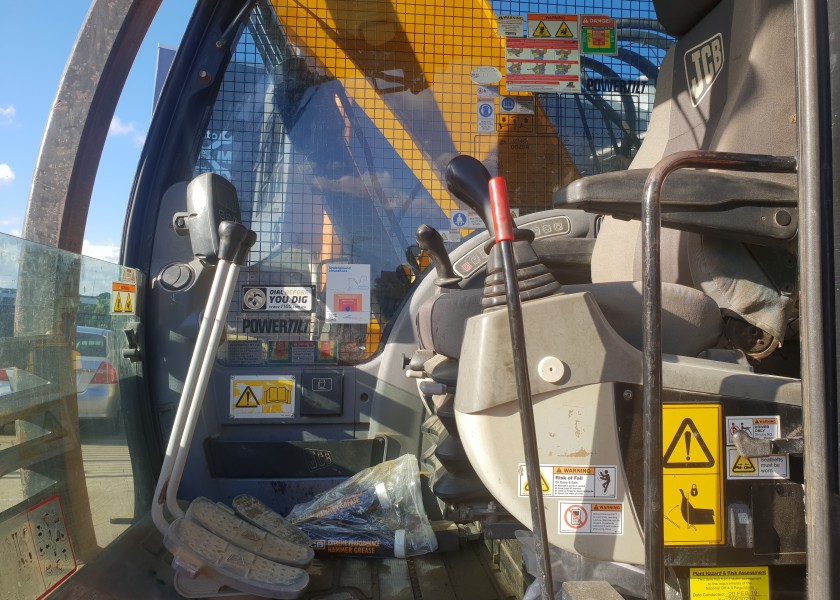 14 Tonne Excavator - Dry Hire 10