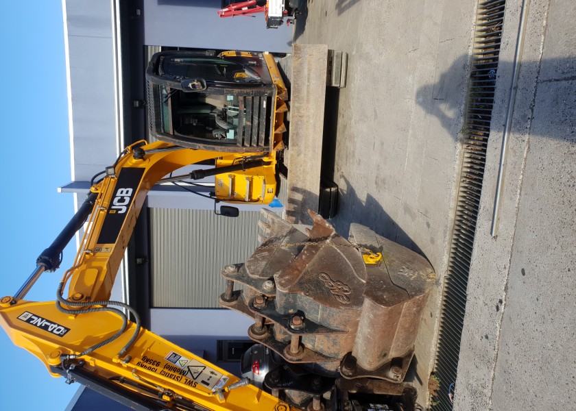 14 Tonne Excavator - Dry Hire 3