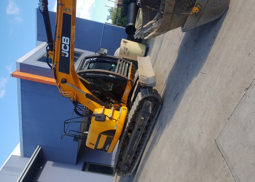 14 Tonne Excavator - Dry Hire 4