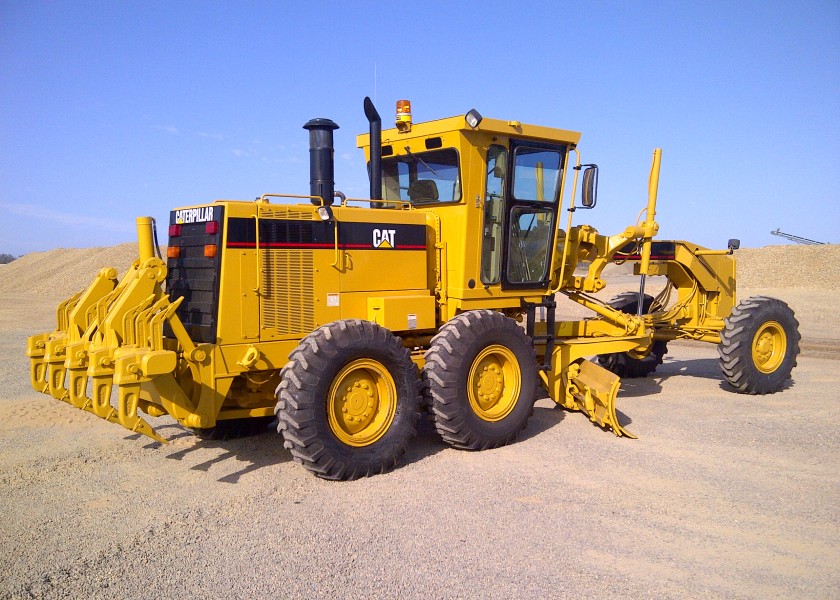 140H Cat Grader  1