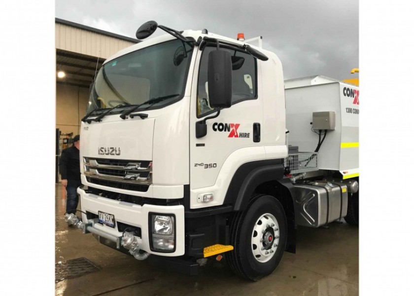 14KL Isuzu Water Truck 3