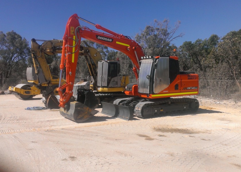 14T Doosan Excavator 1