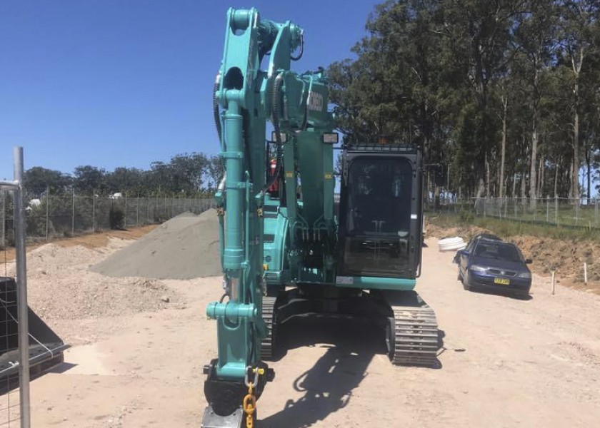 14T Excavator 3