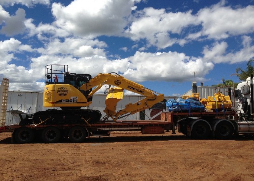 14T Sumitomo Excavator 2013 2