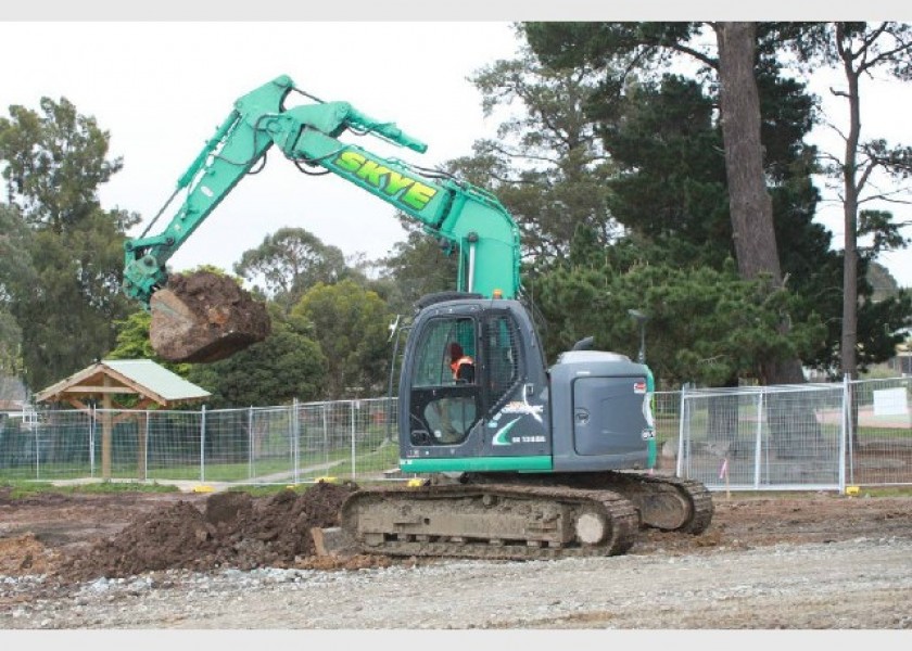 14Tonne Kobelco Excavator 1