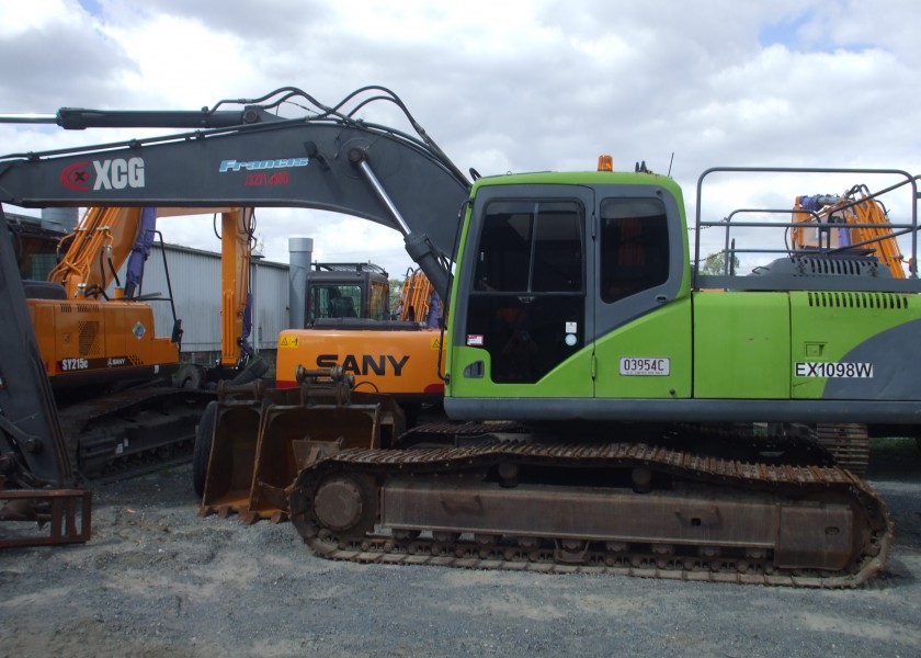 16-30 Tonne Excavators 2