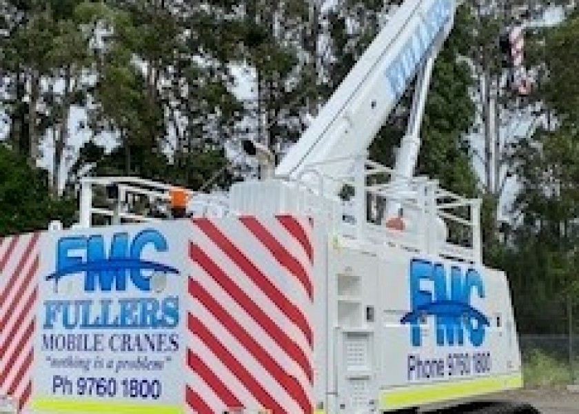 16 tonne Hydraulic Crawler 1