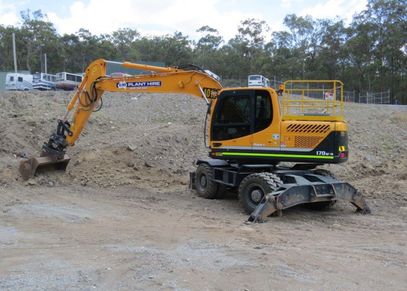 17T Wheeled Excavator 2