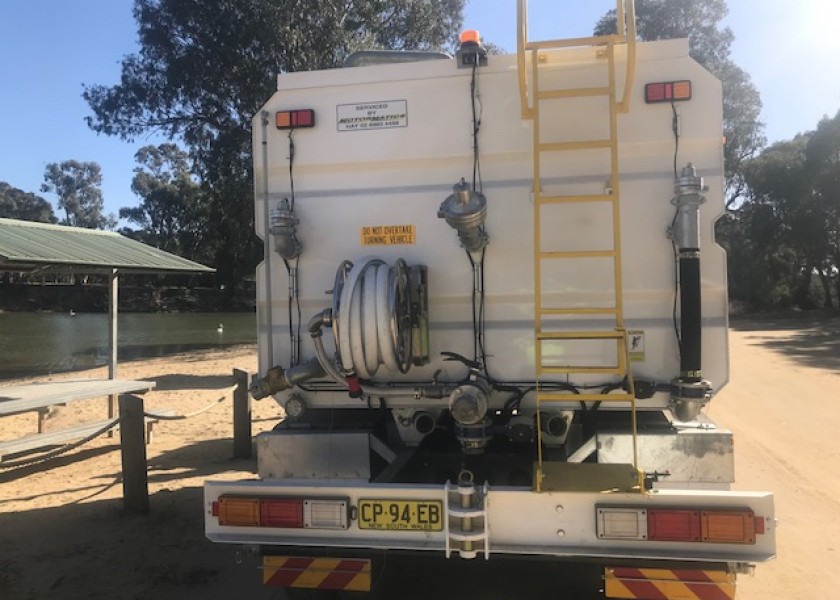 18,000L Volvo Water Truck - Automatic 1