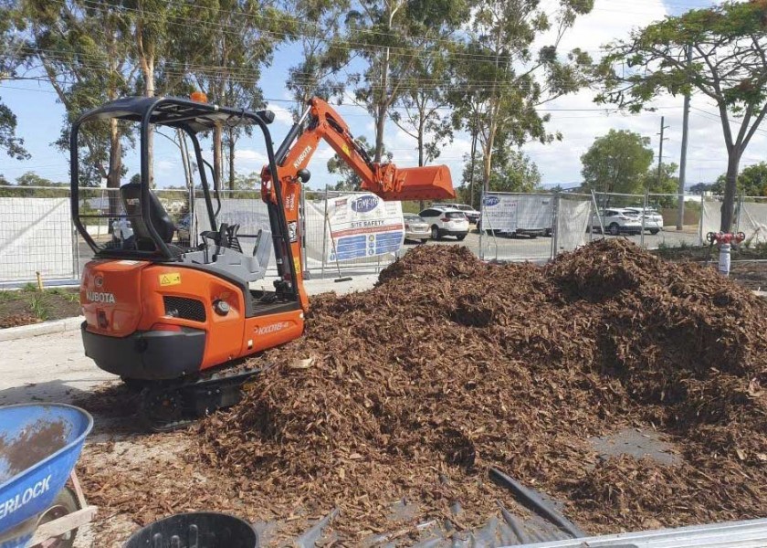 1.8T Kubota Mini Excavator 3