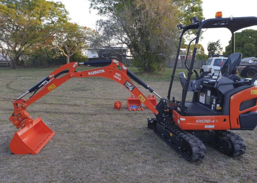 1.8T Kubota Mini Excavator 1