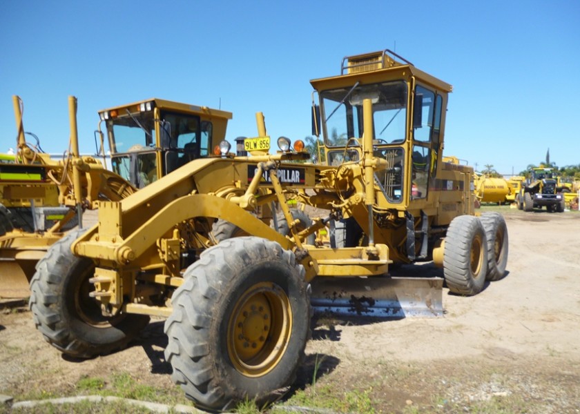 1986 CAT 130G Grader 1