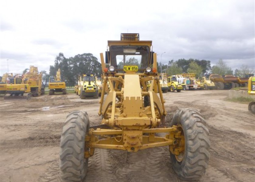 1986 CAT 130G Grader 2