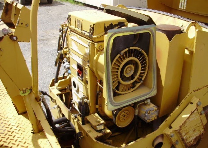 1995 Caterpillar CB214B 6
