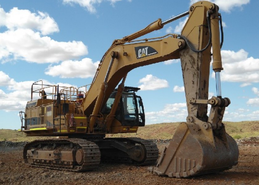 1x CAT 365 CL ME Excavator 3