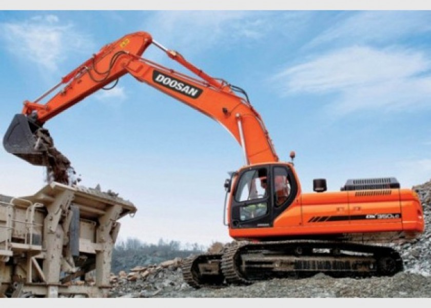 1x DOOSAN 350-7 Excavator 1