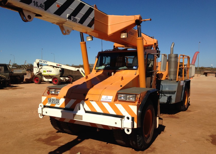 2 x 2010 Terex 20t Franna 2