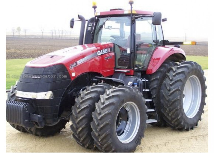 2 x 340 Magnum Tractors 3