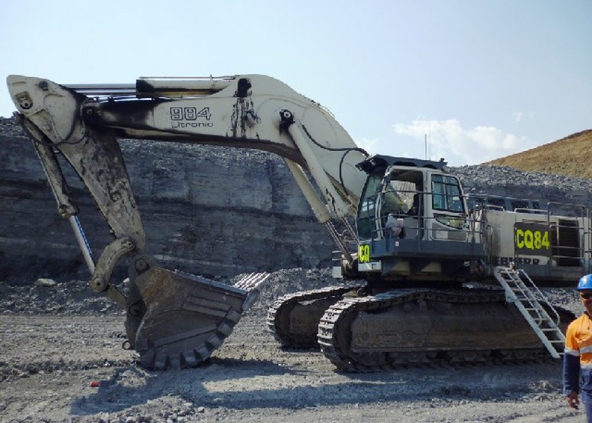 2004 LIEBHERR 120T EXCAVATOR 2