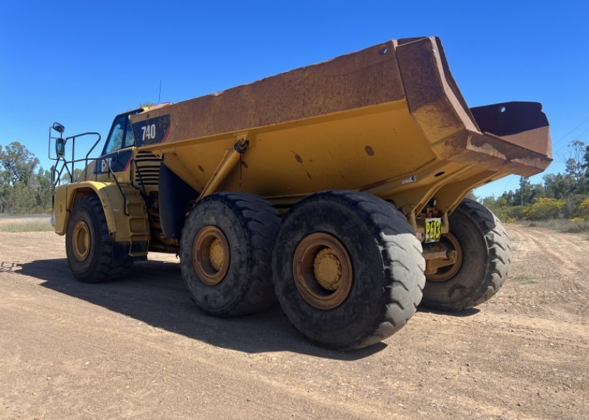 2005 Caterpillar 740 Moxy 3