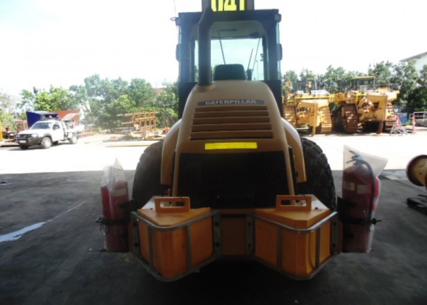 2007 Cat 563E Vibrating Roller 3