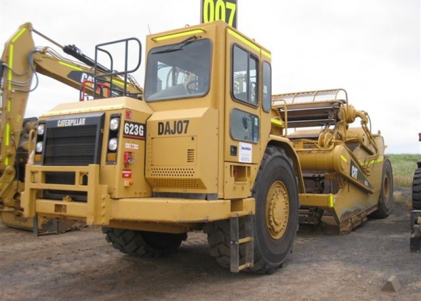 2007 Cat 623G Scraper 2