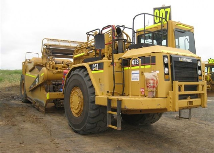 2007 Cat 623G Scraper 3