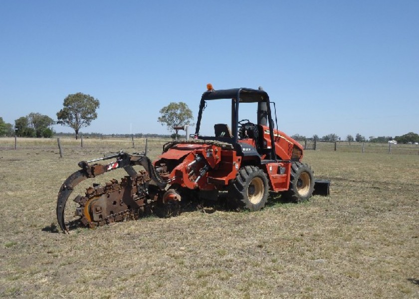 2008 DITCH WITCH  2