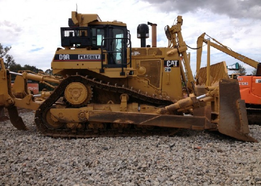 2009 Caterpillar D9R Dozer 1