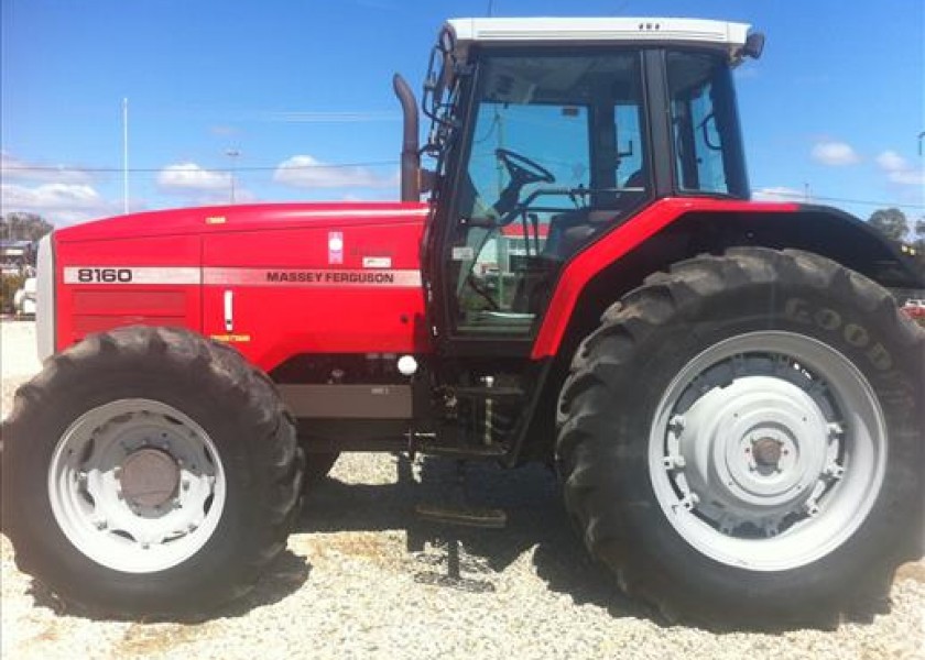 200hp Massey Ferguson 8160 1