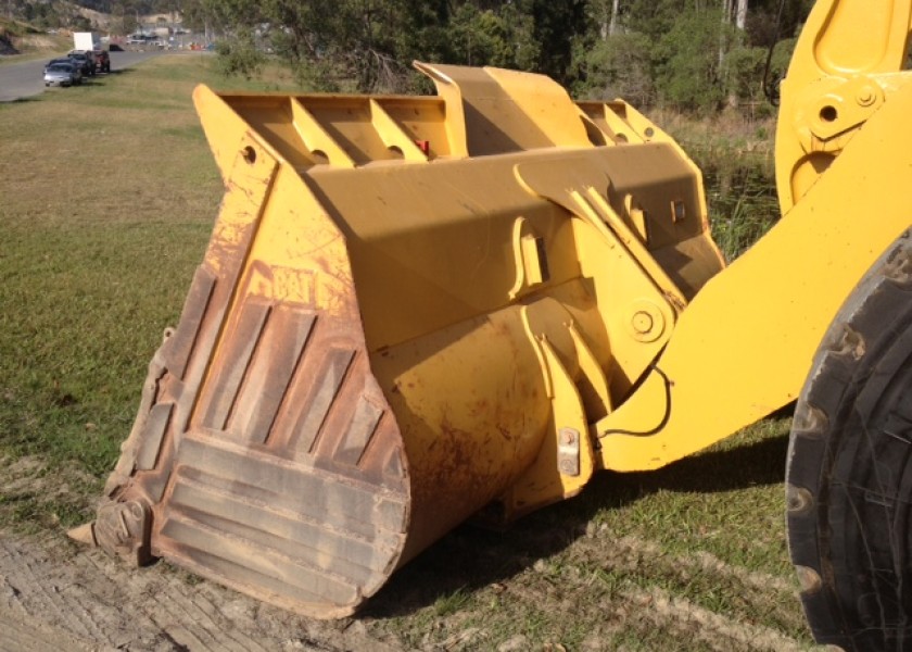 2011 CAT 972H Wheel Loader 1