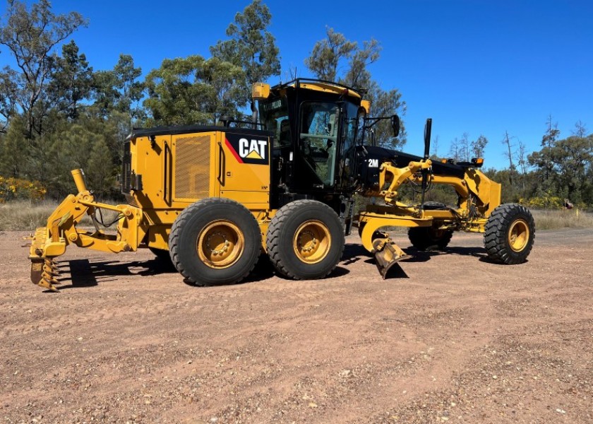 2011 Caterpillar 12M Grader 1