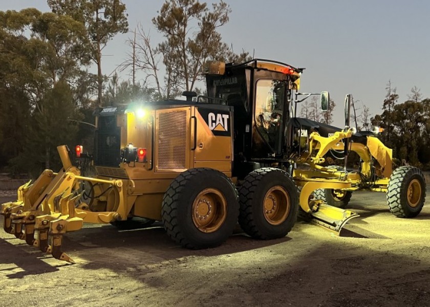 2011 Caterpillar 12M Grader 3