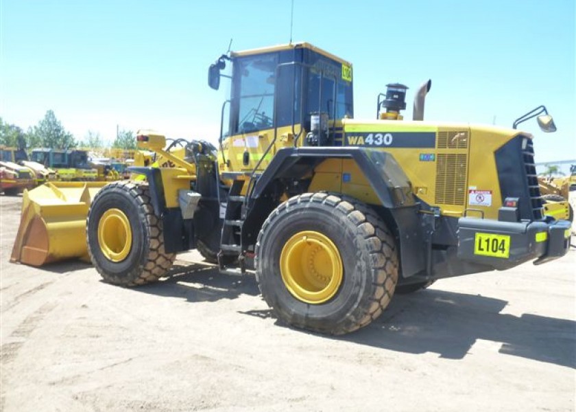 2011 KOMATSU WA430-6 Loader 1