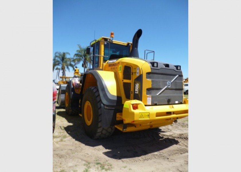 2011 VOLVO L150G Loader 1