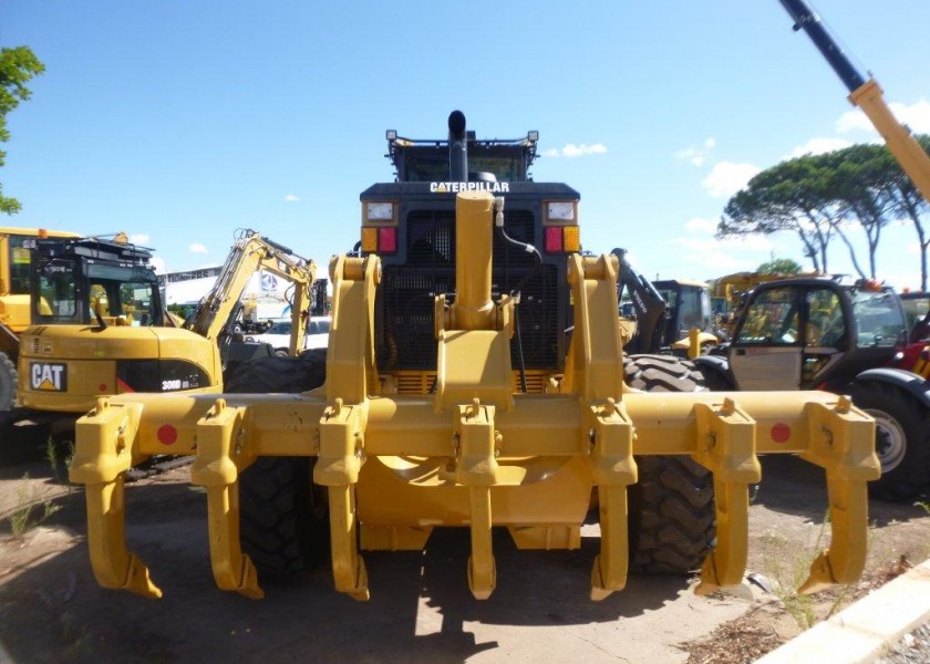 2012 CAT 16M Grader 2