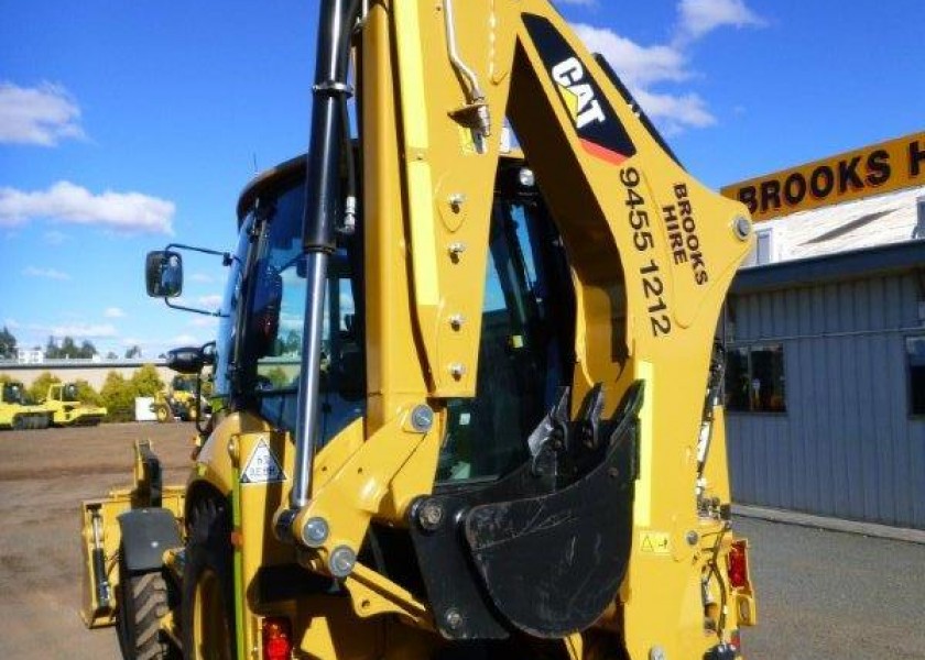 2012 CAT 432E Backhoe 2