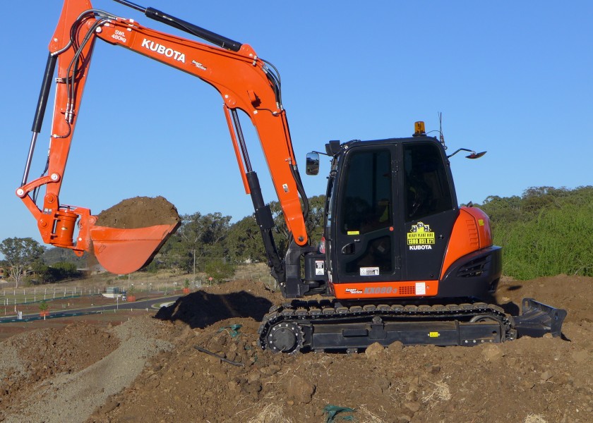 2014 Kubota KX080-3 Excavator (Tilt Hitch) 4