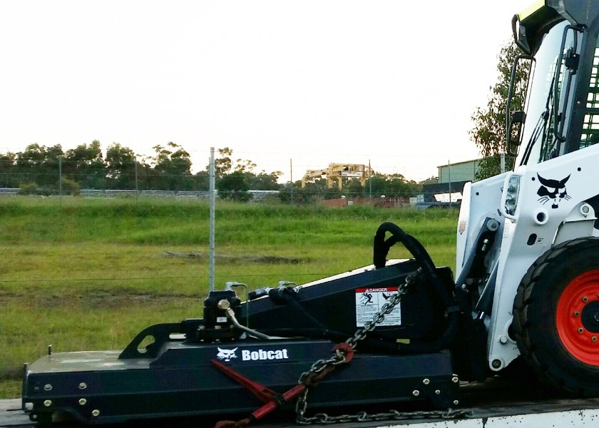 2014 S590 Skid steer 2