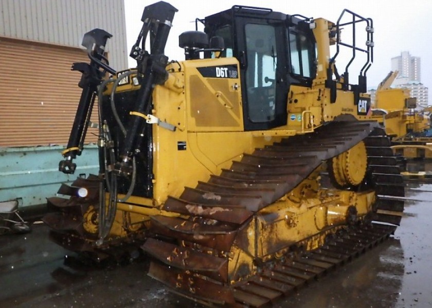 2017  D6T LGP Dozer 1