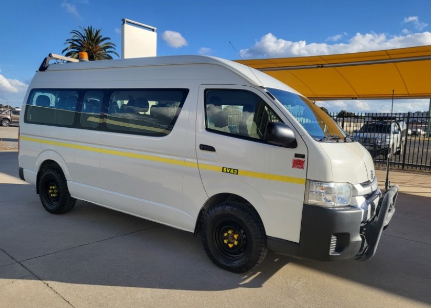 2017 Toyota 4X4 Bus 1