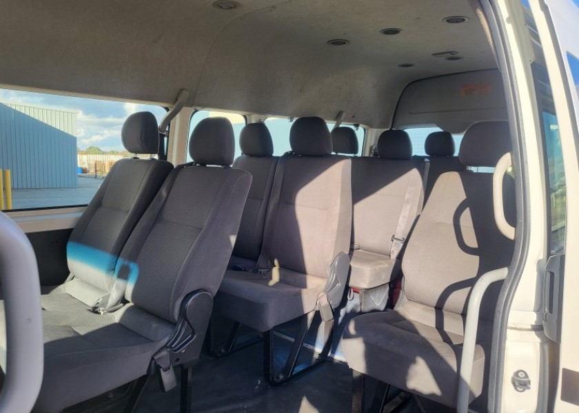 2017 Toyota 4X4 Bus 6