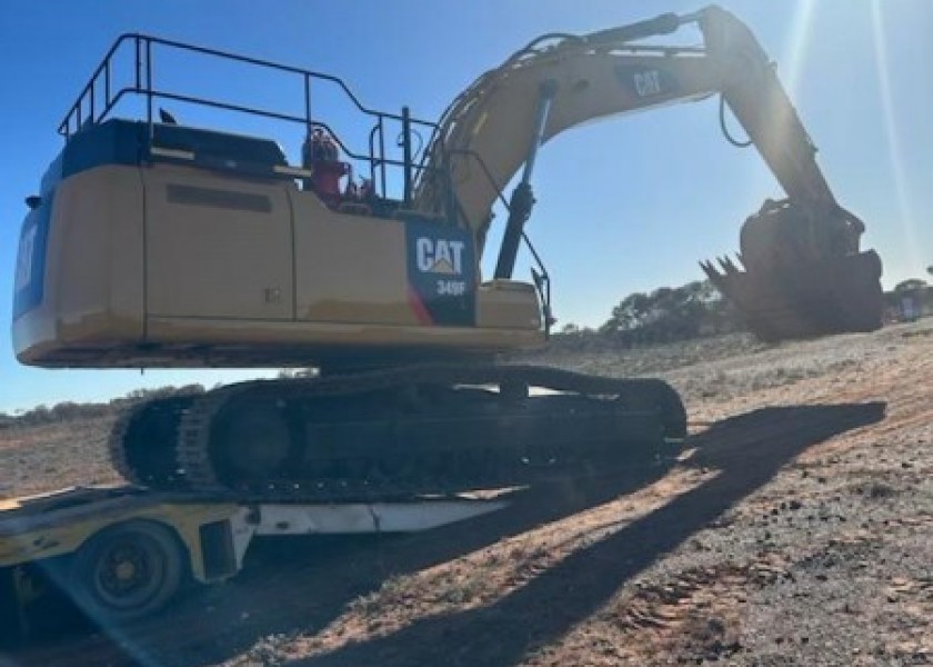 2018 CAT 349FL | AVAILABLE NOW 1