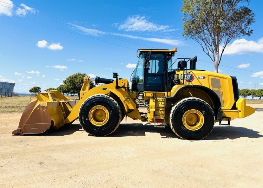 2018 CAT 972M Wheel Loader 1