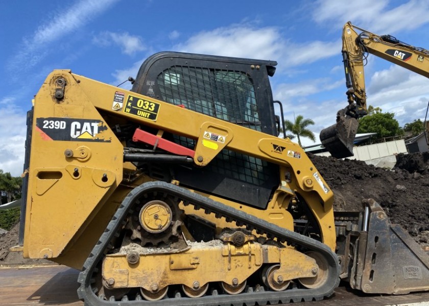 70HP 2020 Cat 239D Posi-track 1